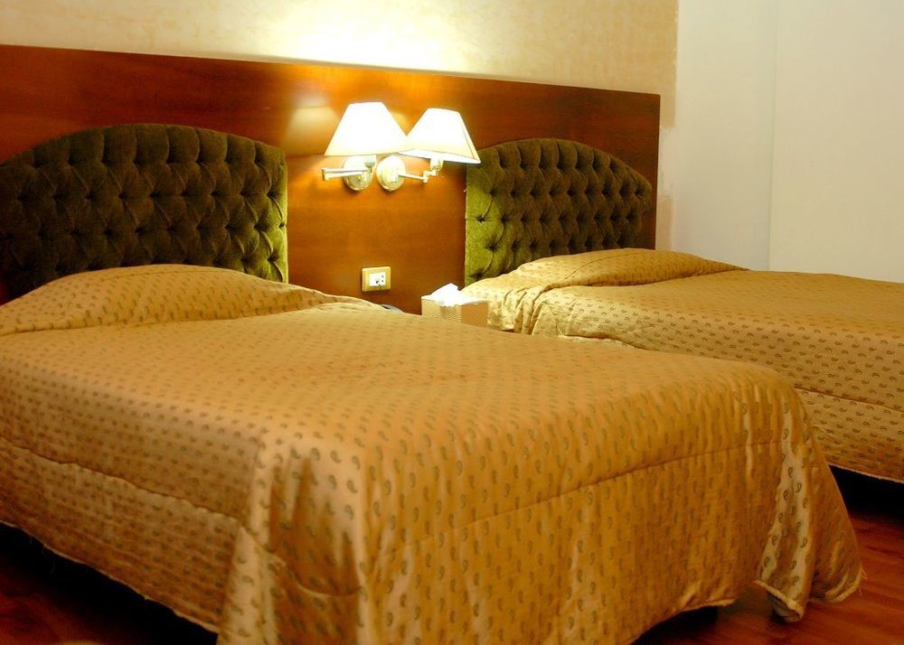 Legend Hotel Beirut Luaran gambar